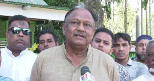 পোশাকশিল্প নিয়ে সহিংসতা করলে শক্ত ব্যবস্থা নেওয়া হবে : বাণিজ্যমন্ত্রী