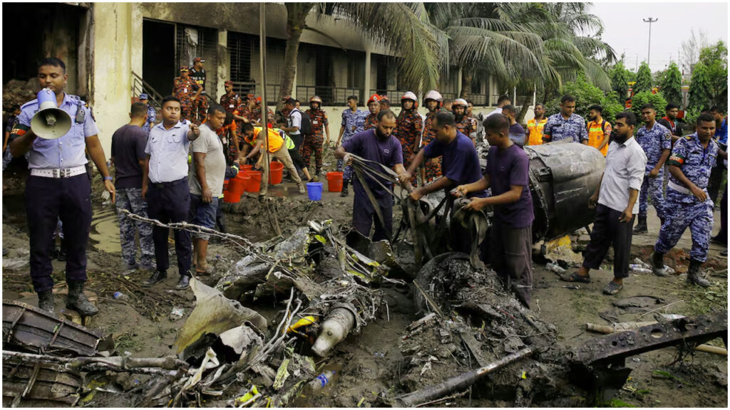 স্কুল ক্যাম্পাসে কীভাবে বিধ্বস্ত হলো যুদ্ধবিমান?