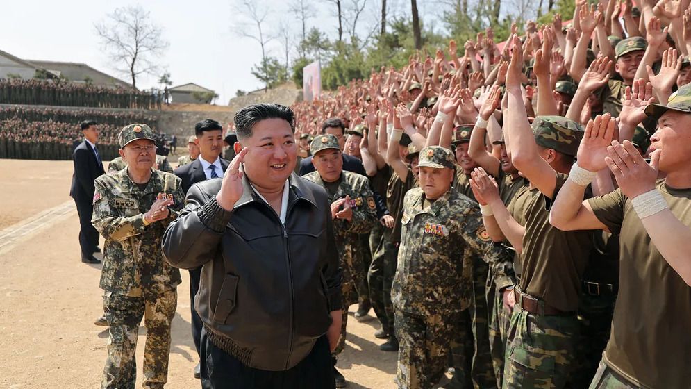 উত্তর কোরিয়ার ৩০,০০০ সেনা রাশিয়ায় পাঠানোর খবর অস্বীকার করল ইউক্রেন