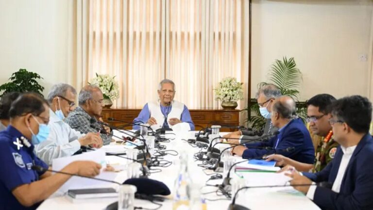 জাতীয় নির্বাচন অবাধ ও নিরপেক্ষ করতে আইনশৃঙ্খলা বাহিনীকে নির্দেশ প্রধান উপদেষ্টার