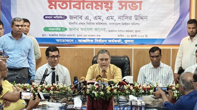 রাতের আঁধারে নির্বাচন ও এআই হুমকি নিয়ে যা বললেন সিইসি