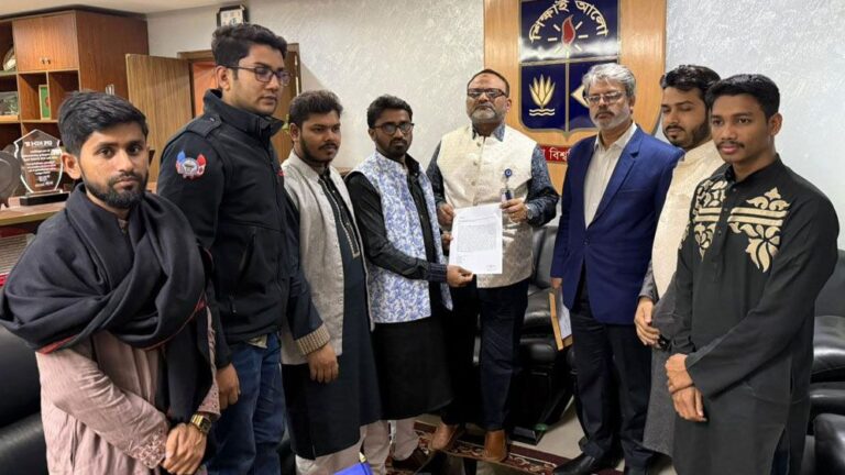 ডাকসু নির্বাচনে কারচুপি: তদন্ত কমিটির মিটিংয়ে থাকবেন রাশেদ খান