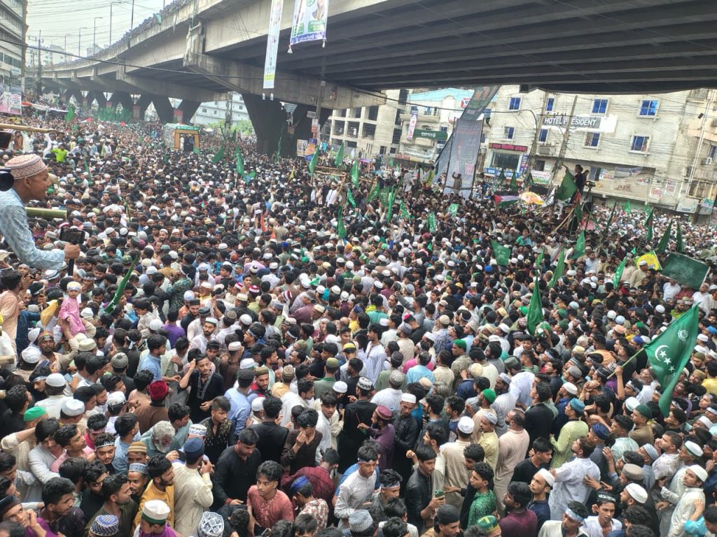 জসনে জুলুসে লোকে লোকারণ্য চট্টগ্রাম, লাখ লাখ মানুষের ঢল